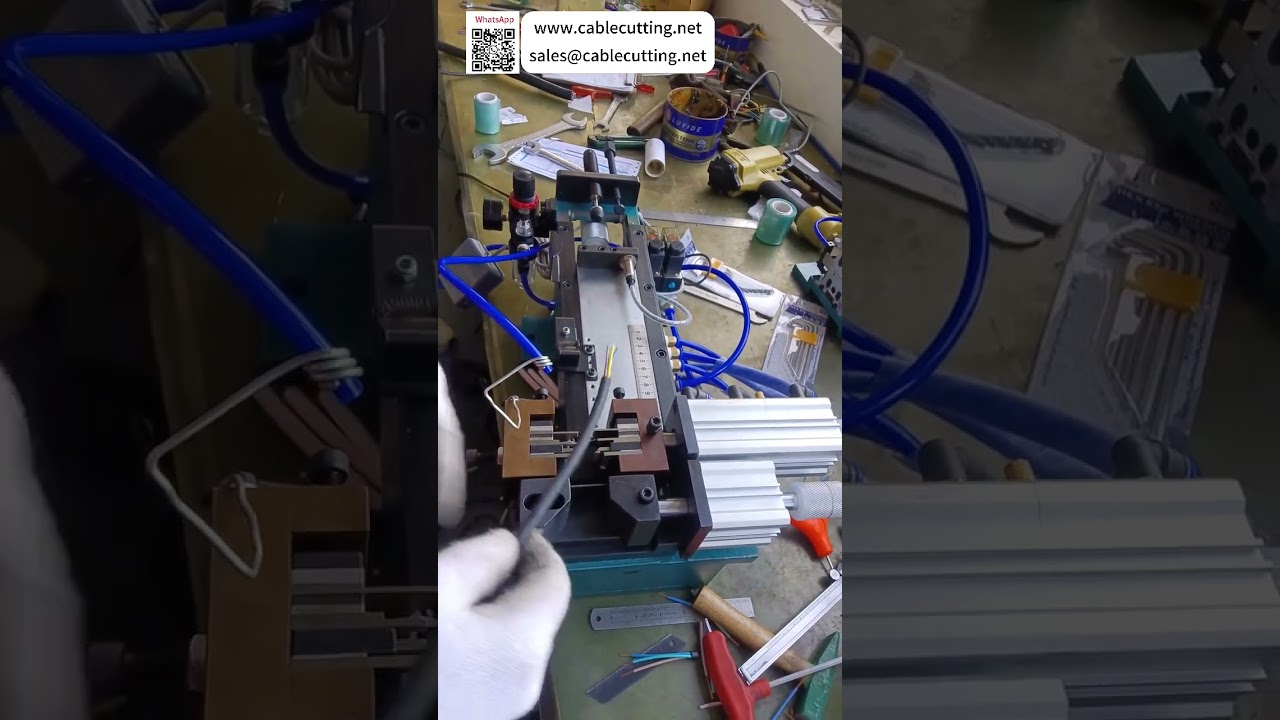 Versatile One Blade Wire Stripping Machine For Simultaneous Outer Sheath and Inner Cores