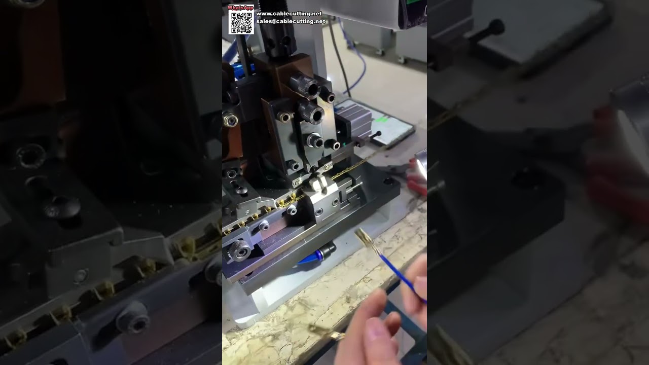 Precision Single Wire Stripping Crimping Machine Stable For Various Harness Demands